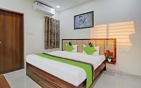 Treebo Krishna Regency Isbt Bus Stop